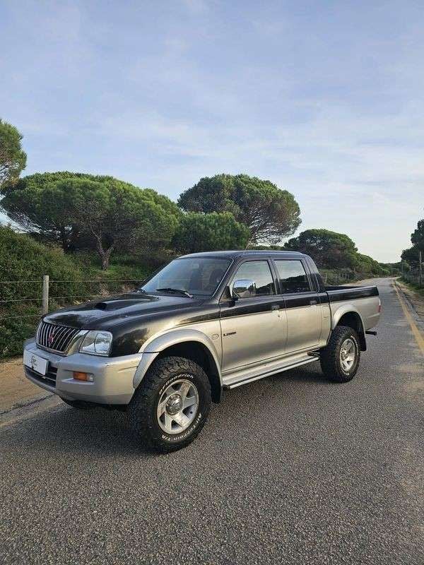 Preto Usado 2001 Mitsubishi L200 Pickup | € 13.990 (Preço justo) - Imagem 1/4