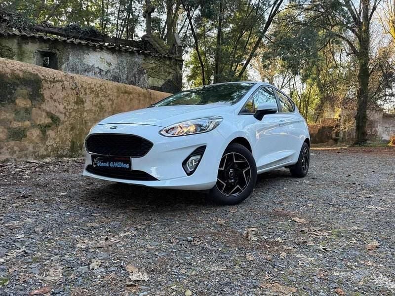 Branco Usado 2019 Ford Fiesta Business Edition | € 12.999 (Preço justo) - Imagem 1/4
