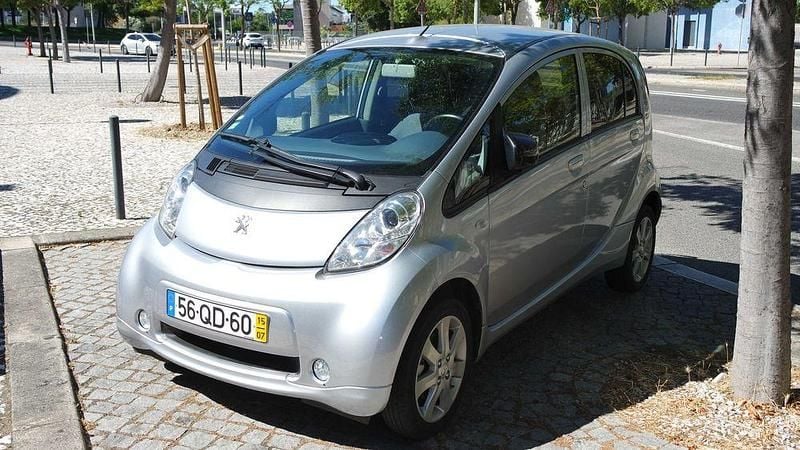 Usado 2015 Peugeot iON Peugeot Sport Engineered Citadino | € 4.990 - Imagem 1/4