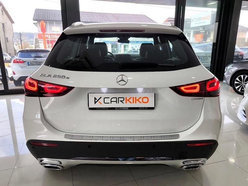 Usado Mercedes GLA250 Progressive 218 HP (160 kW) 2021 Branco SUV