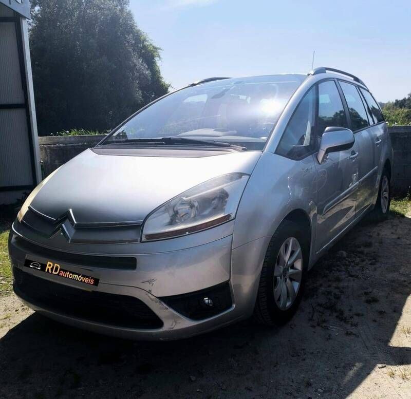 Cinzento Usado 2010 Citroën Grand C4 Picasso Monovolume | € 10.500 - Imagem 1/4