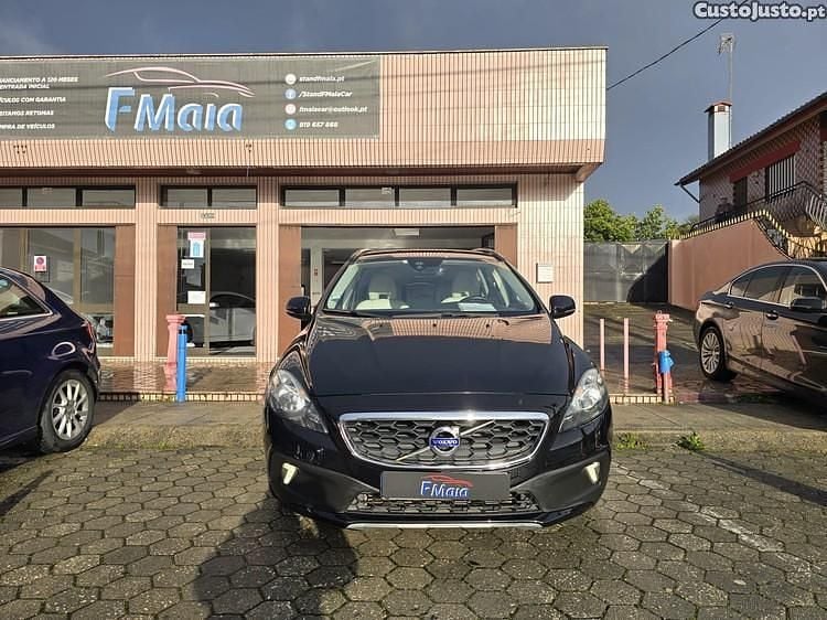 Usado Volvo V40 150 HP (110 kW) 2015 Preto Citadino