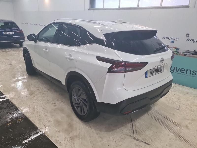 Usado Nissan Qashqai Acenta 140 HP (102 kW) 2022 Branco SUV