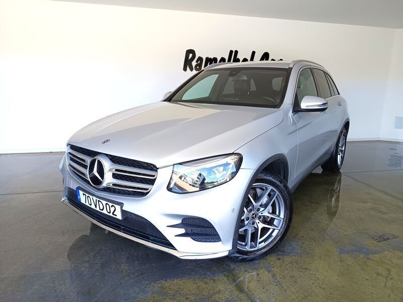 Cinza Usado 2018 Mercedes GLC250 AMG line SUV | € 39.250 - Imagem 1/4