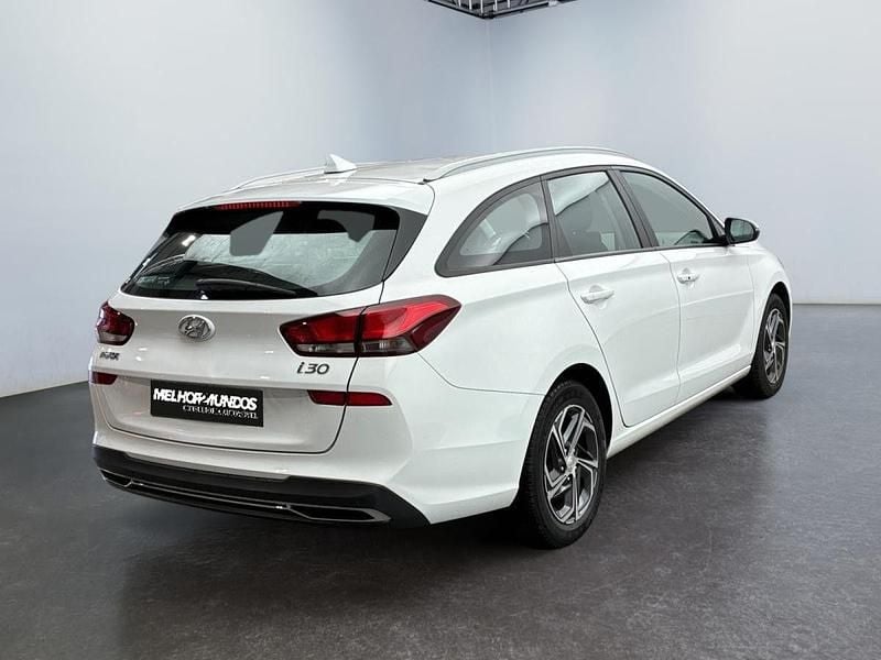 Usado Hyundai i30 116 HP (85 kW) 2022 Branco Carrinha