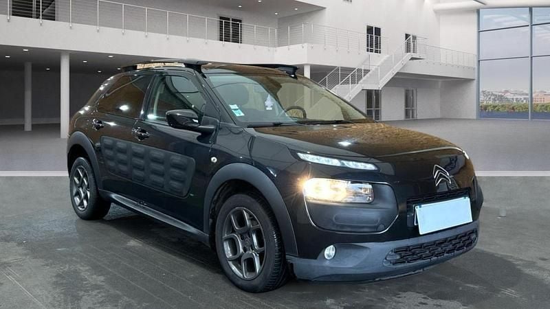 Preto Usado 2016 Citroën C4 Cactus Citadino | € 11.950 (Preço justo) - Imagem 1/4