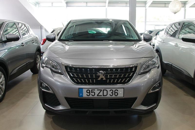 Usado Peugeot 3008 Active 130 HP (95 kW) 2019 Antracite Carrinha