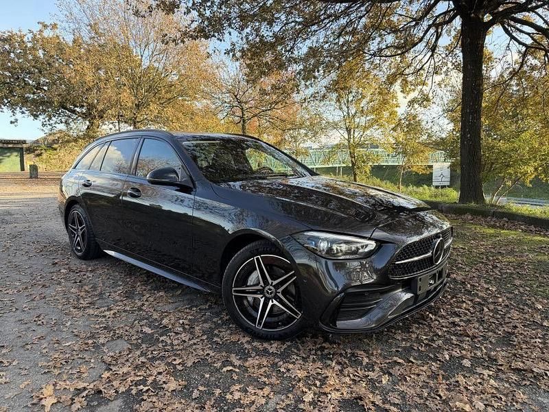 Cinza Usado 2022 Mercedes C300 Advanced Carrinha | € 39.990 (Preço justo) - Imagem 1/4