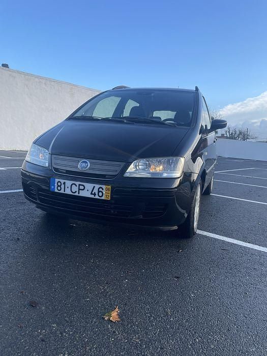 Usado 2006 Fiat Idea Monovolume | € 4.000 - Imagem 1/4