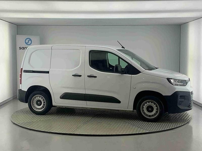 Branco Usado 2024 Citroën Berlingo Monovolume | € 19.990 (Preço justo) - Imagem 1/4