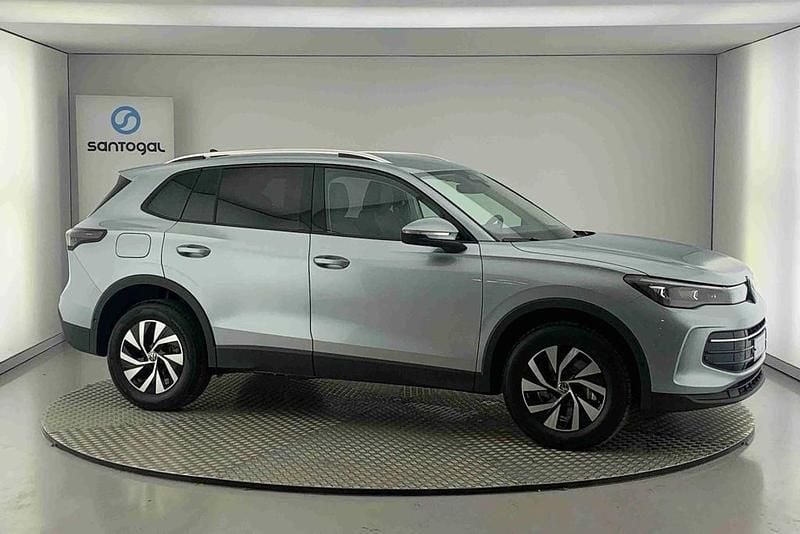 Prateado Usado 2025 VW Tiguan SUV | € 43.990 (Preço justo) - Imagem 1/4