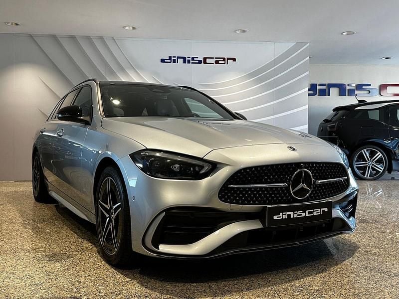 Usado Mercedes C300 AMG line 313 HP (230 kW) 2022 Cinza Carrinha
