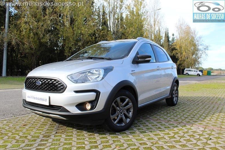 Cinzento Usado 2018 Ford Ka Plus Active Citadino | € 13.500 (Caro) - Imagem 1/4
