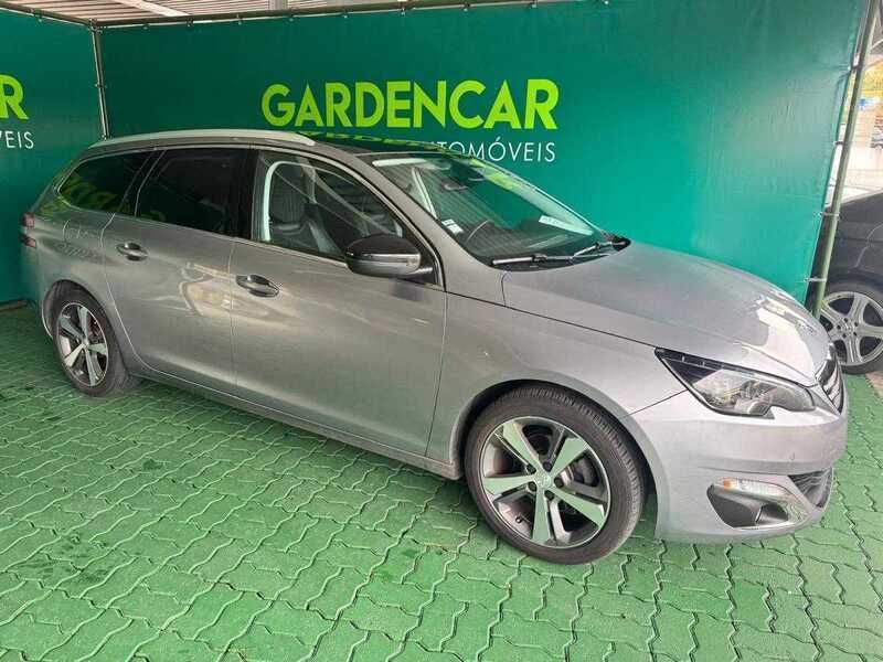 Cinzento Usado 2015 Peugeot 308 Allure Carrinha | € 14.880 (Caro) - Imagem 1/4