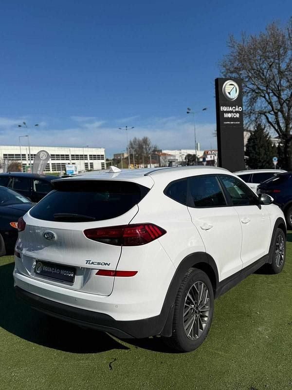 Usado Hyundai Tucson 132 HP (97 kW) 2020 Branco SUV