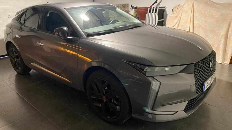 Cinzento Usado 2022 DS Automobiles DS4 Performance Citadino | € 39.990 - Imagem 1/4