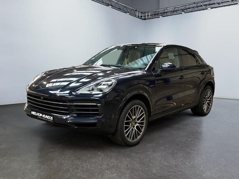 Azul Usado 2022 Porsche Cayenne Platinum Edition SUV | € 72.500 - Imagem 1/4