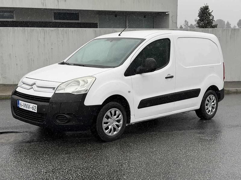 Branco Usado 2011 Peugeot Partner Monovolume | € 4.999 (Super Preço) - Imagem 1/4