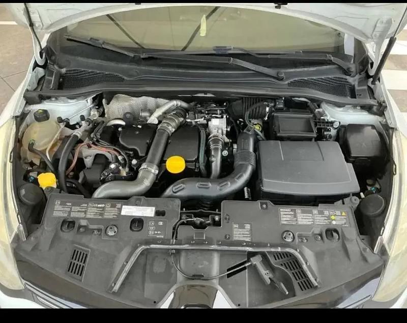 Usado Renault Clio IV 90 HP (66 kW) 2014 Branco Citadino