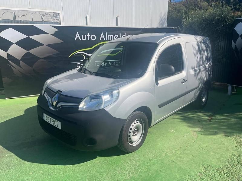Cinzento Usado 2017 Renault Kangoo Monovolume | € 7.950 (Preço justo) - Imagem 1/4