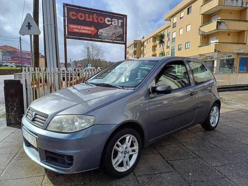 Cinzento Usado 2004 Fiat Punto Sport Citadino | € 2.399 (Preço justo) - Imagem 1/1