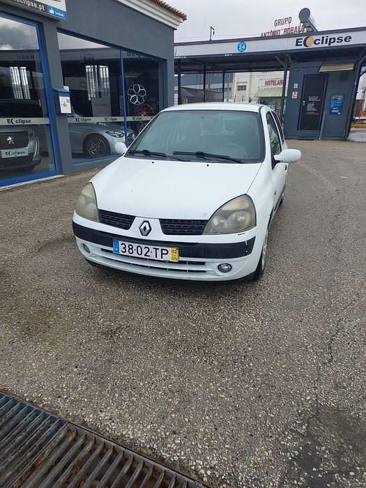 Usado 2002 Renault Clio II Sedan | € 1.500 (Bom preço) - Imagem 1/4