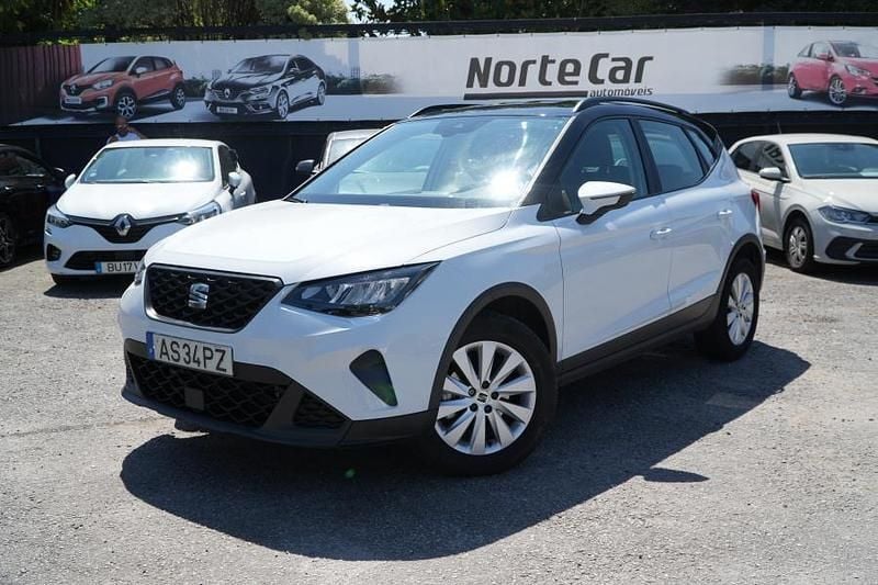 Branco Usado 2022 Seat Arona SUV | € 14.750 (Bom preço) - Imagem 1/4