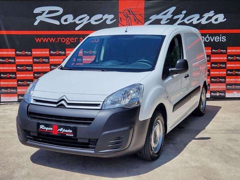 Branco Usado 2017 Citroën Berlingo Monovolume | € 15.900 - Imagem 1/4