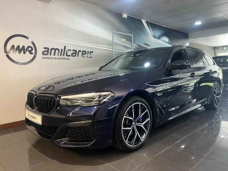 Azul Usado 2022 BMW 530 Carrinha | € 38.000 - Imagem 1/4