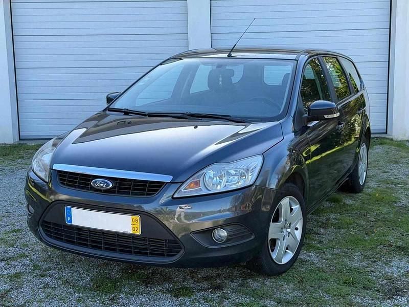Usado Ford Focus 90 HP (66 kW) 2008 Cinzento Carrinha