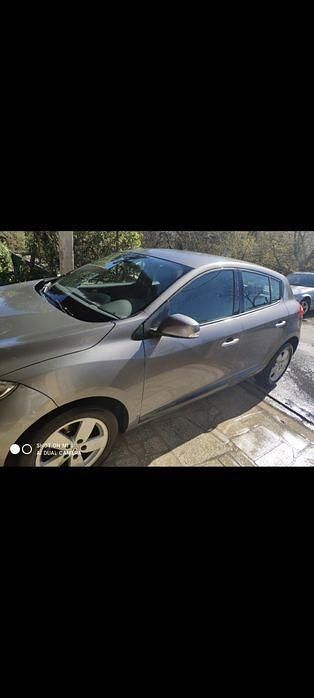 Usado 2010 Renault Mégane III Sedan | € 5.500 (Preço elevado) - Imagem 1/4