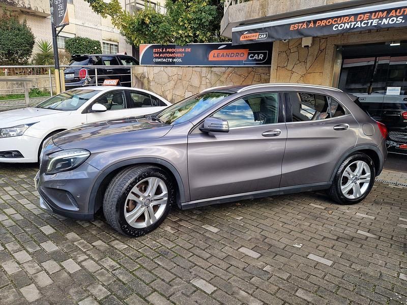 Usado Mercedes GLA180 Urban 109 HP (80 kW) 2016 Cinza SUV
