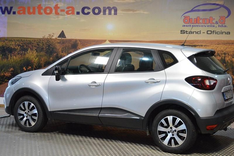 Usado Renault Captur Experience 90 HP (66 kW) 2019 Cinza SUV