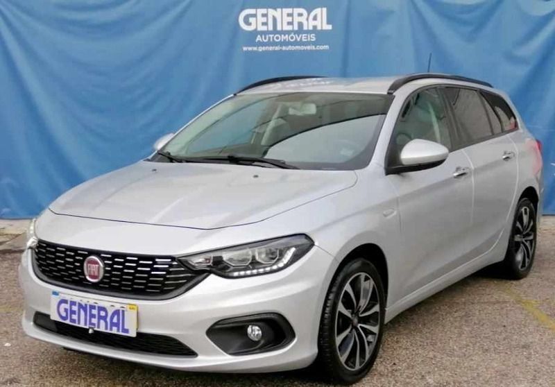 Cinzento Usado 2017 Fiat Tipo Lounge Carrinha | € 12.900 (Preço justo) - Imagem 1/4