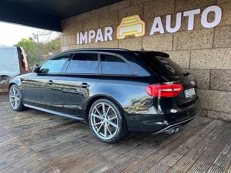 Usado Audi A4 190 HP (139 kW) 2016 Preto Carrinha