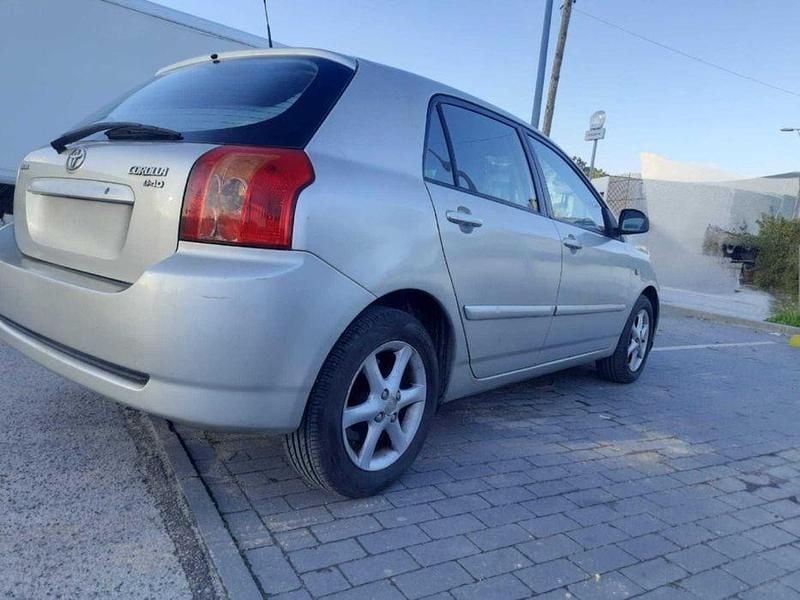 Usado Toyota Corolla 90 HP (66 kW) 2004 Sedan