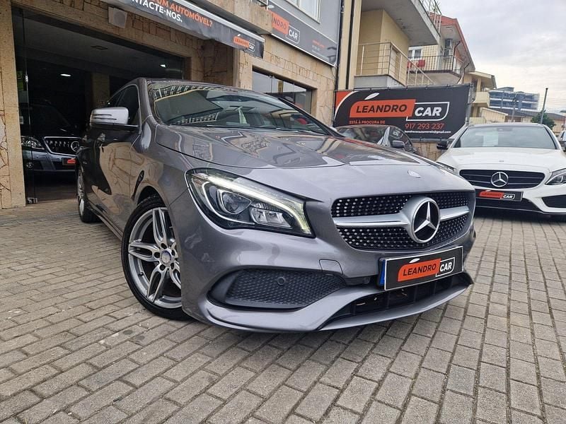 Cinza Usado 2016 Mercedes CLA180 AMG line Sedan | € 18.990 (Preço elevado) - Imagem 1/4
