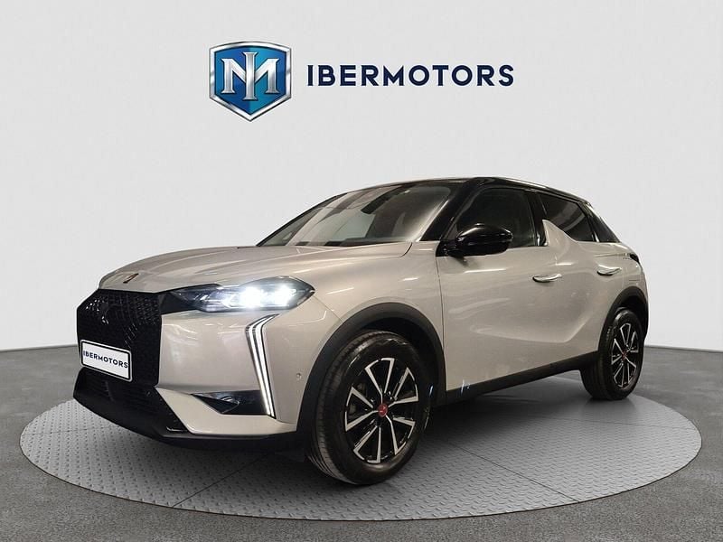 Cinza Usado 2024 DS Automobiles DS3 Performance SUV | € 23.990 - Imagem 1/4