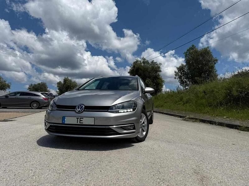 Usado VW Golf VII 116 HP (85 kW) 2017 Cinzento Carrinha