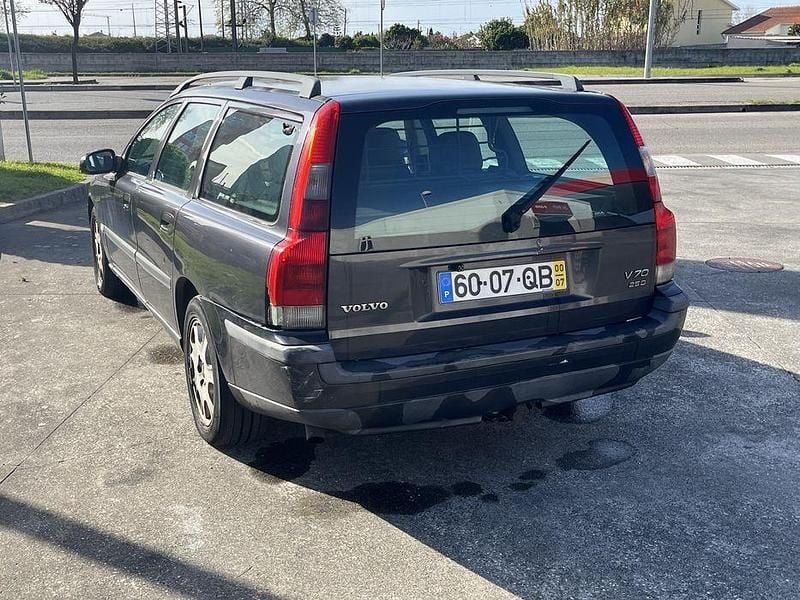 Usado 2000 Volvo V70 Carrinha | € 2.750 - Imagem 1/4