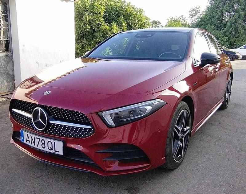 Vermelho Usado 2021 Mercedes A250 Citadino | € 27.000 (Super Preço) - Imagem 1/4