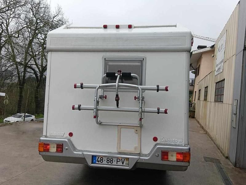 Usado Fiat Ducato 82 HP (60 kW) 2000 Branco Van