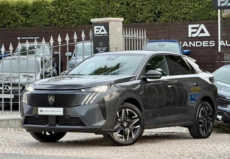 Cinzento Usado 2024 Peugeot 3008 | € 31.800 (Caro) - Imagem 1/4