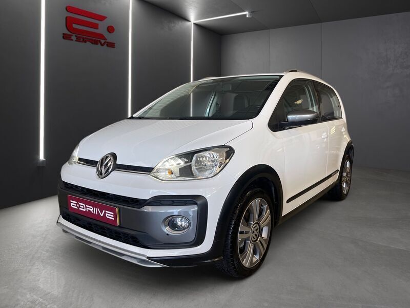 Branco Usado 2018 VW cross up! Citadino | € 12.980 - Imagem 1/4