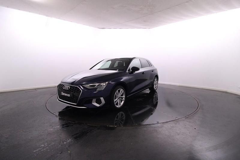 Usado Audi A3 Sportback e-tron 110 HP (80 kW) 2024 Azul Citadino