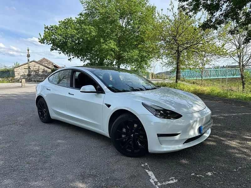 Branco Usado 2021 Tesla Model 3 Long Range AWD Sedan | € 31.990 (Preço elevado) - Imagem 1/4