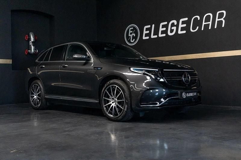 Usado Mercedes EQC400 300 kW (408 HP) 2022 Preto SUV