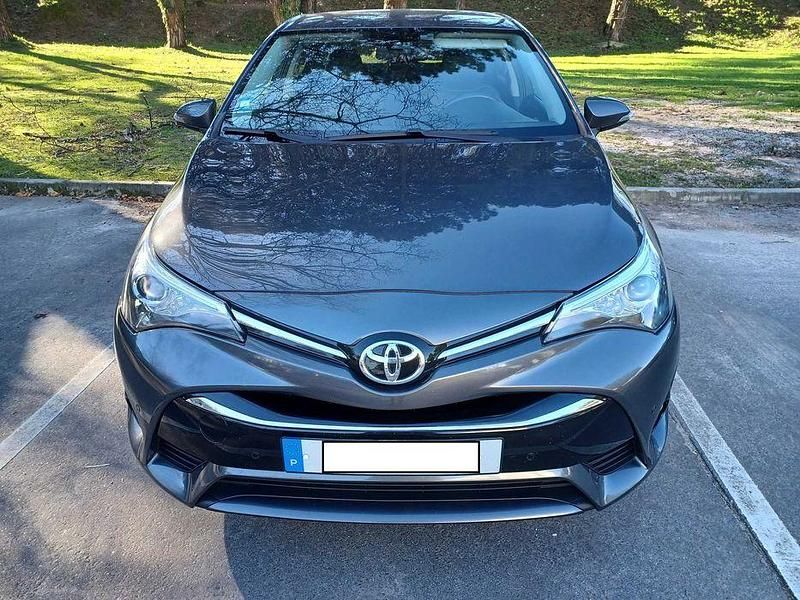 Usado 2015 Toyota Avensis Sedan | € 14.850 - Imagem 1/4