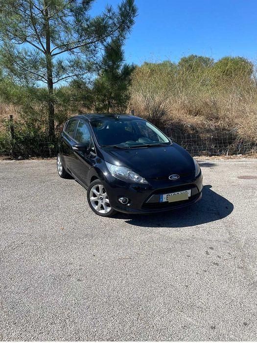 Usado 2012 Ford Fiesta Citadino | € 8.100 - Imagem 1/4