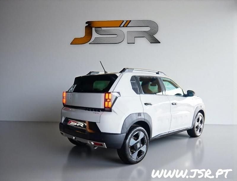 Novo Fiat Grande Panda La Prima 101 HP (74 kW) 2025 Branco Citadino